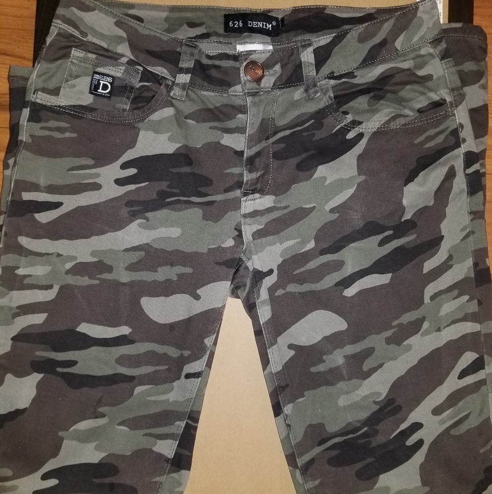 Camo Ankle Pants